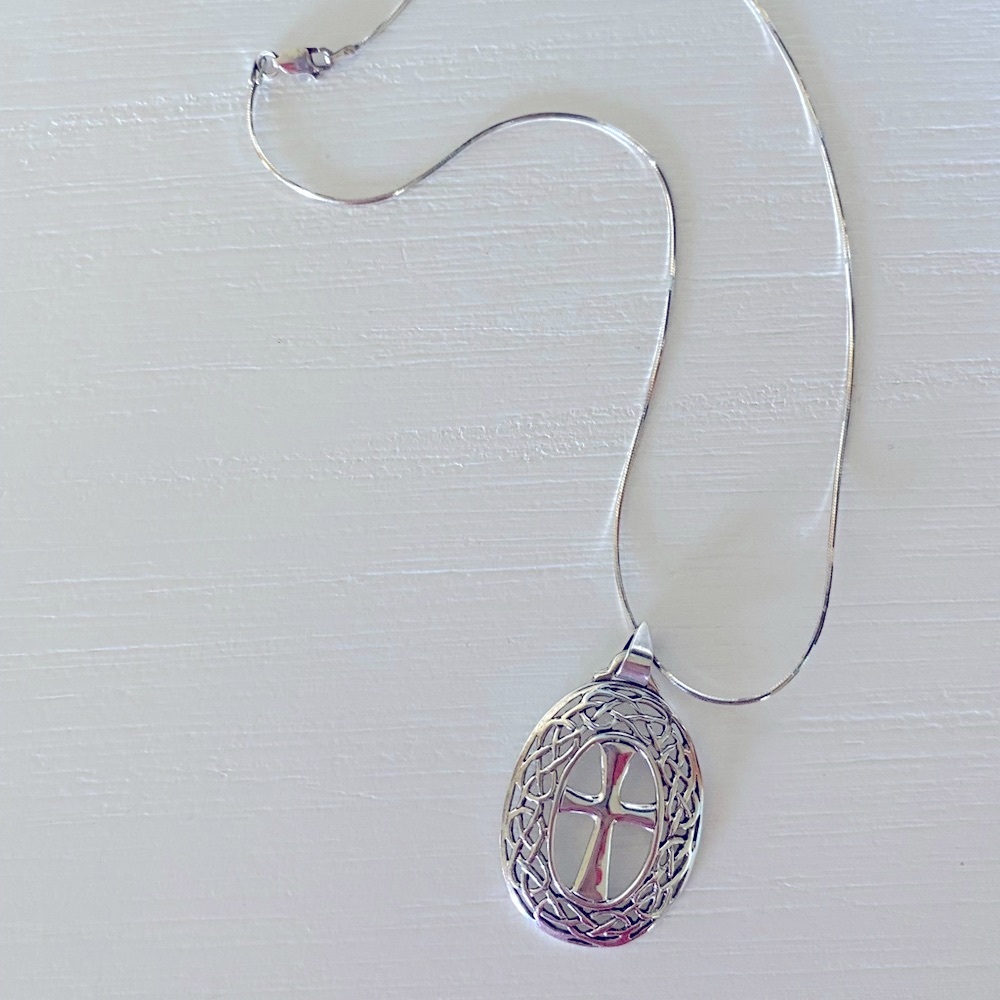 Large Solid 925 Sterling Silver Cross Celtic Knot… - image 3